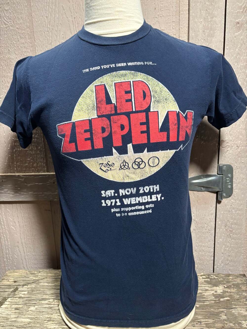 Led Zeppelin T-Shirt Size Small concert tour shirt rock Wembley
